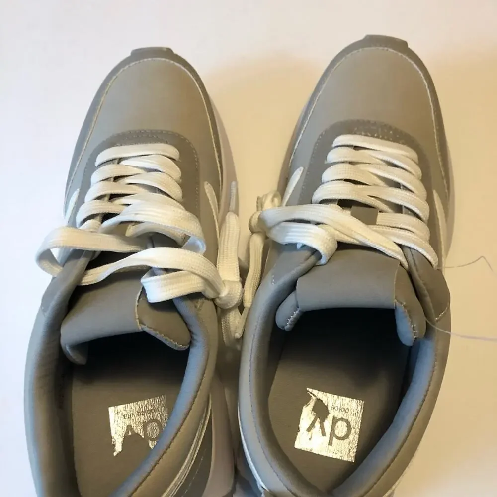 Dolce Vita Women's Breela Athleisure Style Two Color  Lace Up Sneakers  Sz 8.5